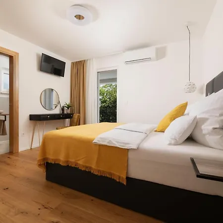 Pafran With Heated Pool Krk Villa Krk Town