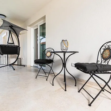 Pafran With Heated Pool Krk Villa *