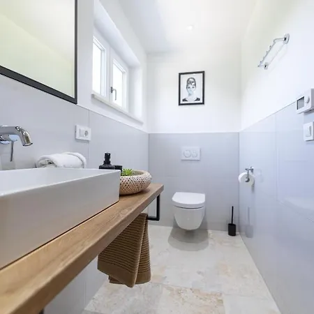 Pafran With Heated Pool Krk