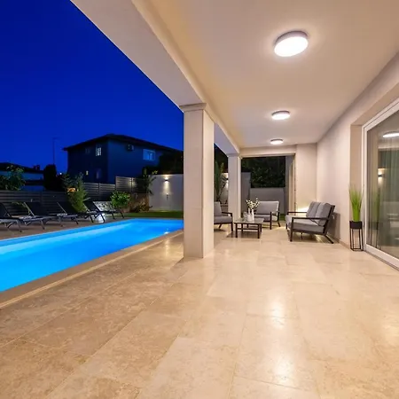 Pafran With Heated Pool Krk Villa