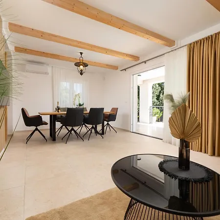 Villa Pafran With Heated Pool Krk