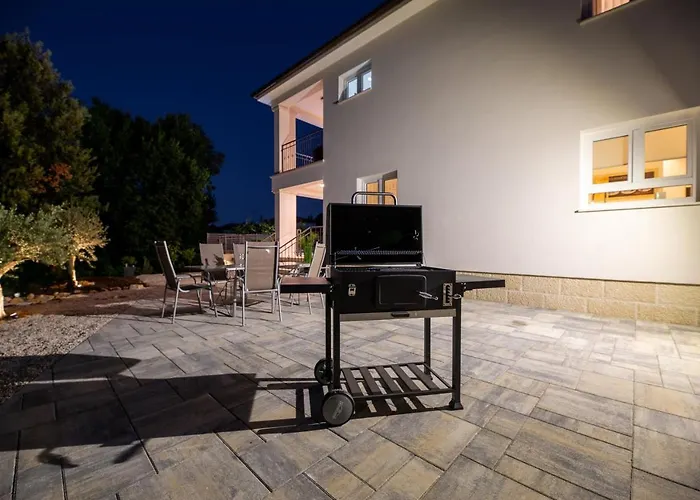 Pafran With Heated Pool Krk Villa Krk Town