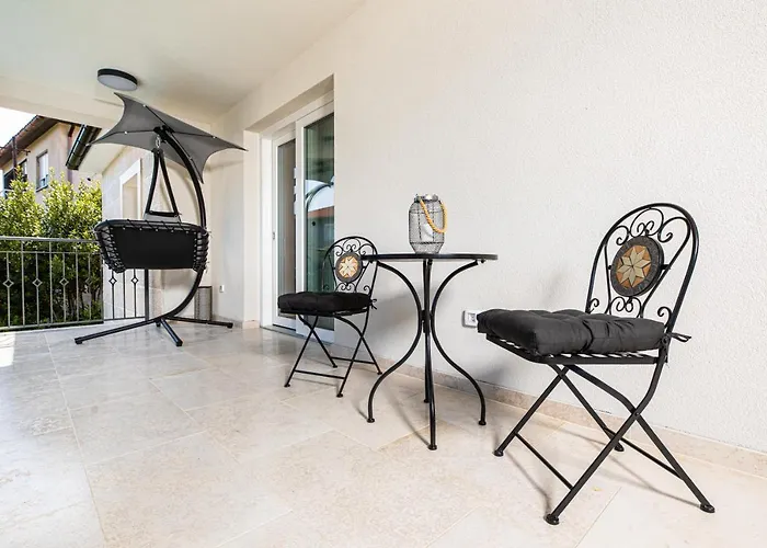 Pafran With Heated Pool Krk Villa *