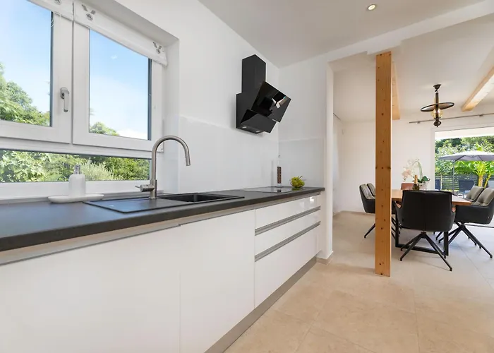 Pafran With Heated Pool Krk Villa *