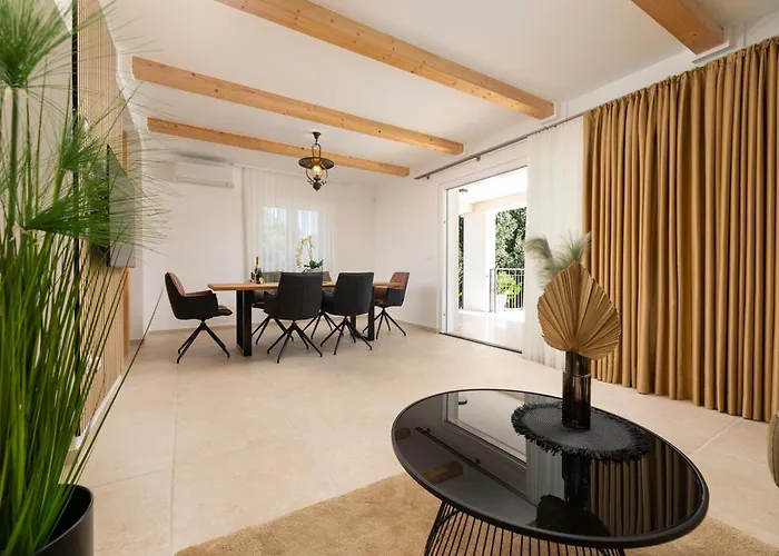 Villa Pafran With Heated Pool Krk