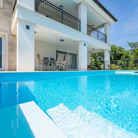 Pafran With Heated Pool Krk