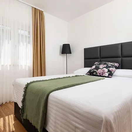 Pafran With Heated Pool Krk Villa *