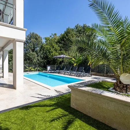 Villa Pafran With Heated Pool Krk *