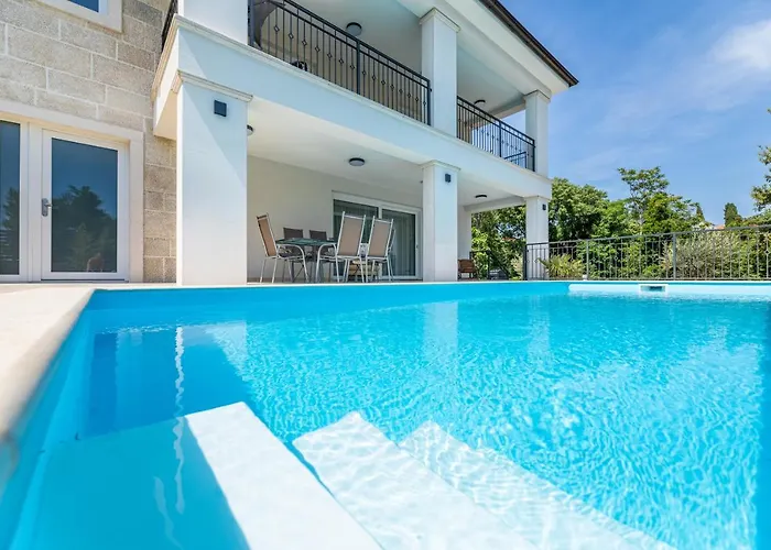 Pafran With Heated Pool Krk