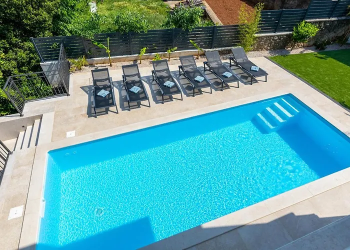 Pafran With Heated Pool Krk *