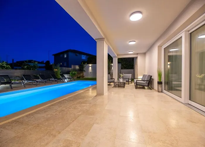 Pafran With Heated Pool Krk Villa