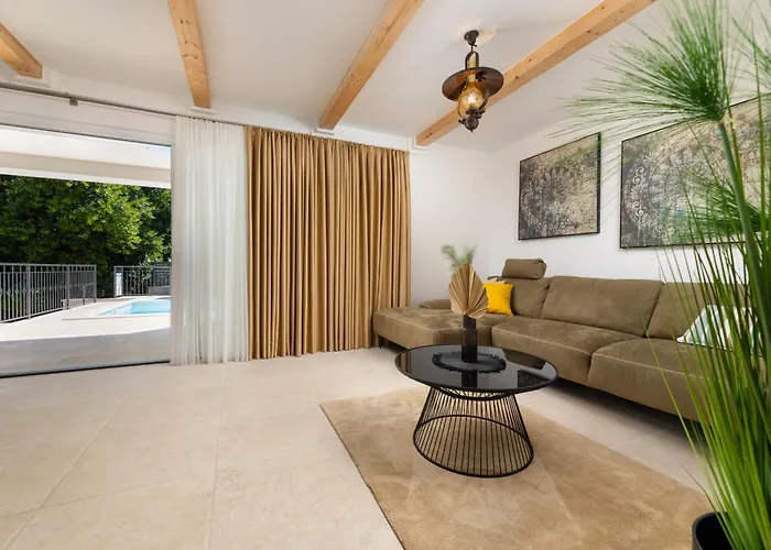 Villa Pafran With Heated Pool Krk *